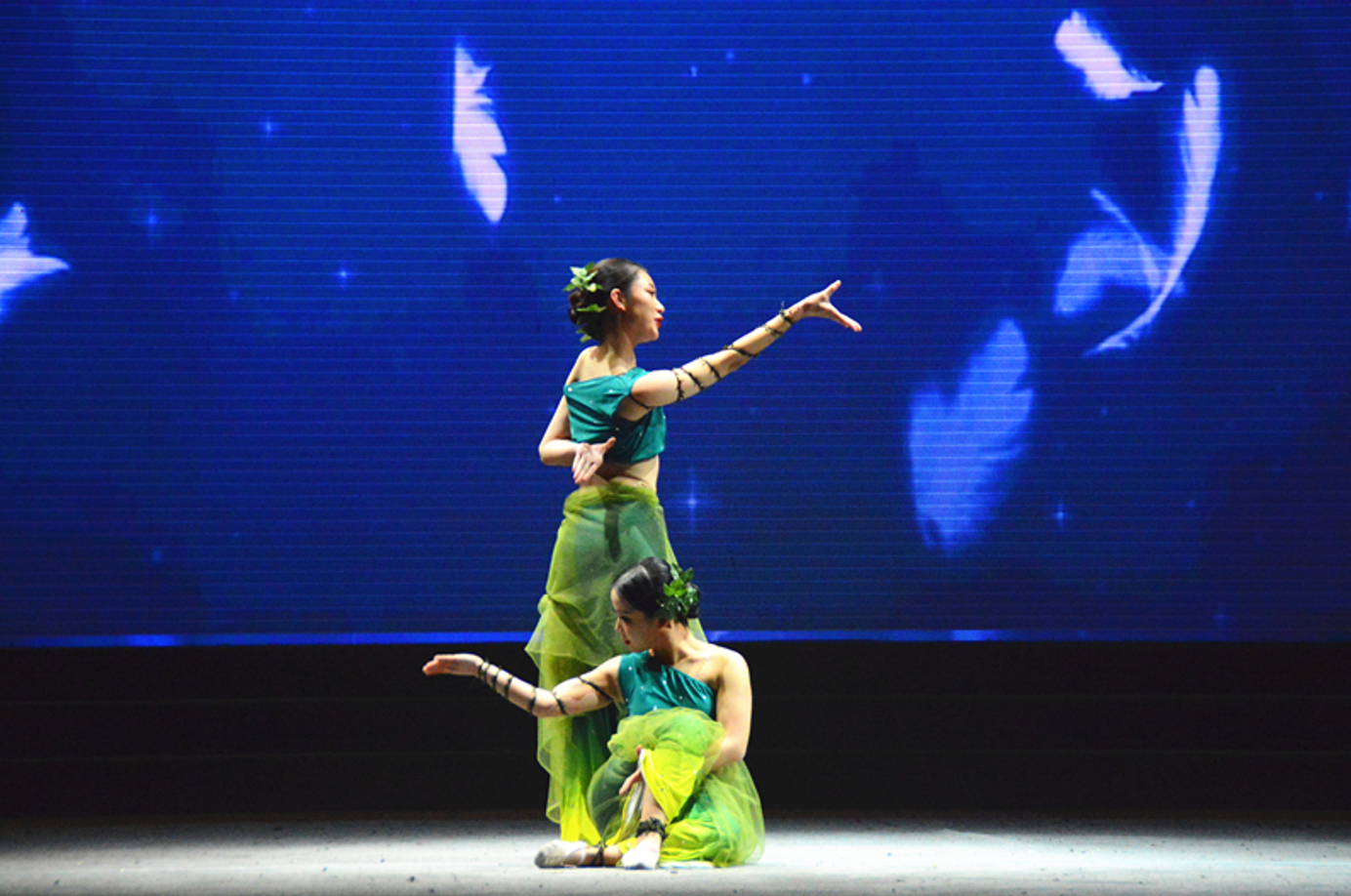 喜报我院于金秋科技文化艺术节校园舞蹈大赛斩获一等奖三等奖